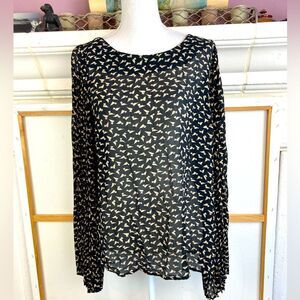 Esley NWT sheer blouse w/ full accordion pleated sleeves cat print